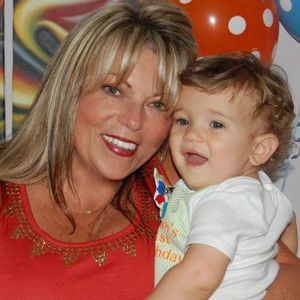 Meet your Posher, Polly